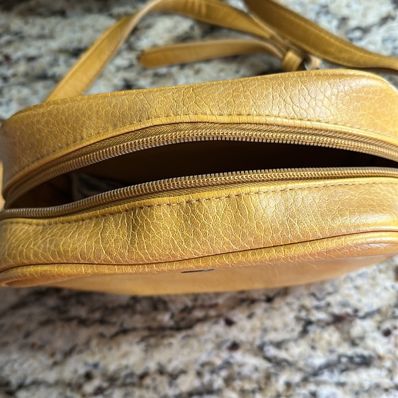 Yellow Roxy purse - Picture 3 of 5